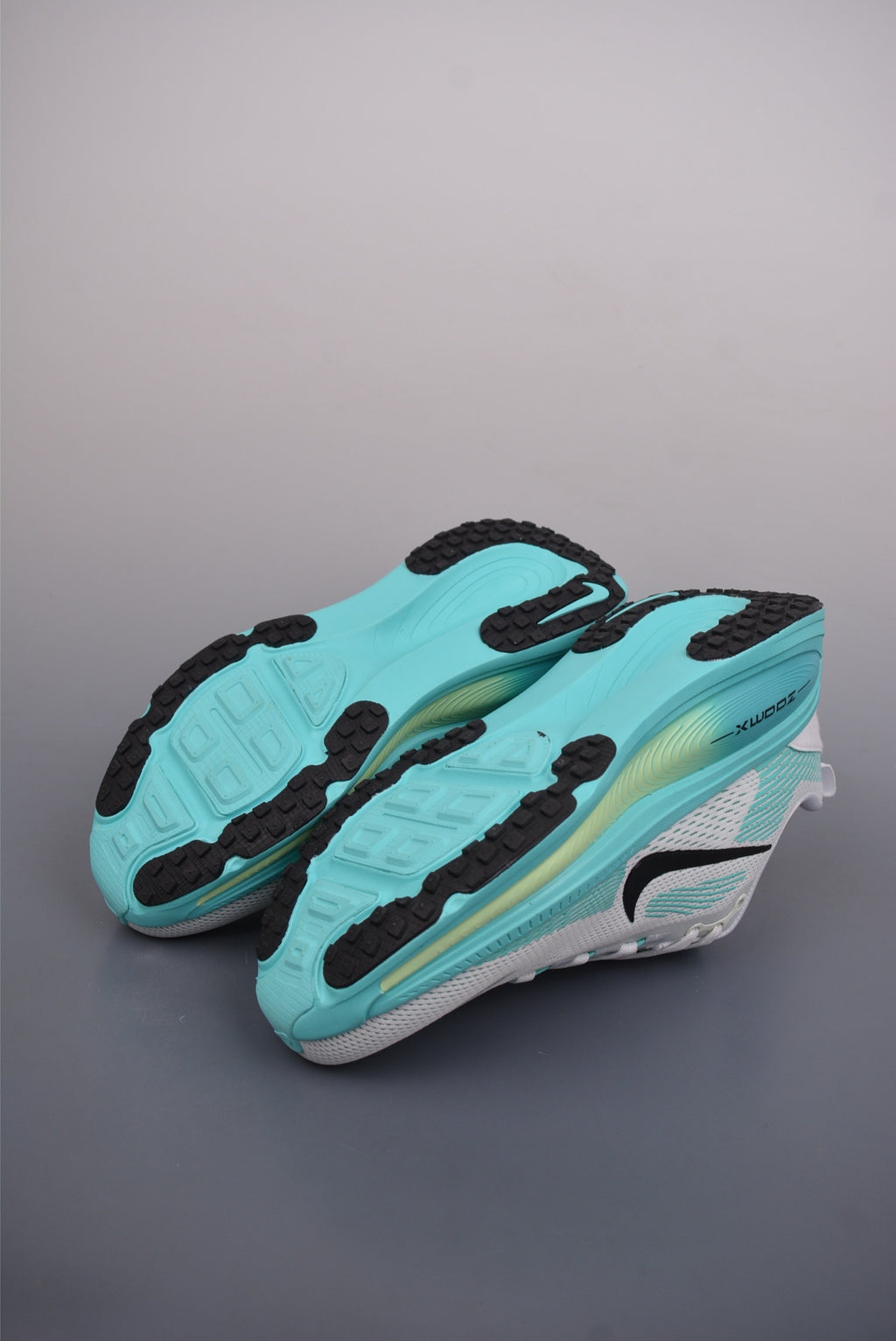 👟Nike Air Zoom Vomero 18