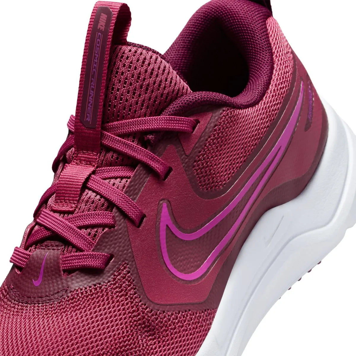 👟Nike Cosmic Runner
