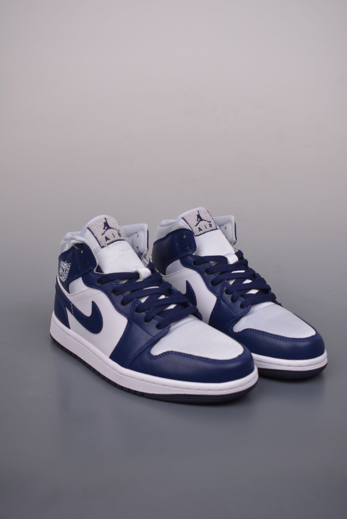 👟Air Jordan 1 Mid
