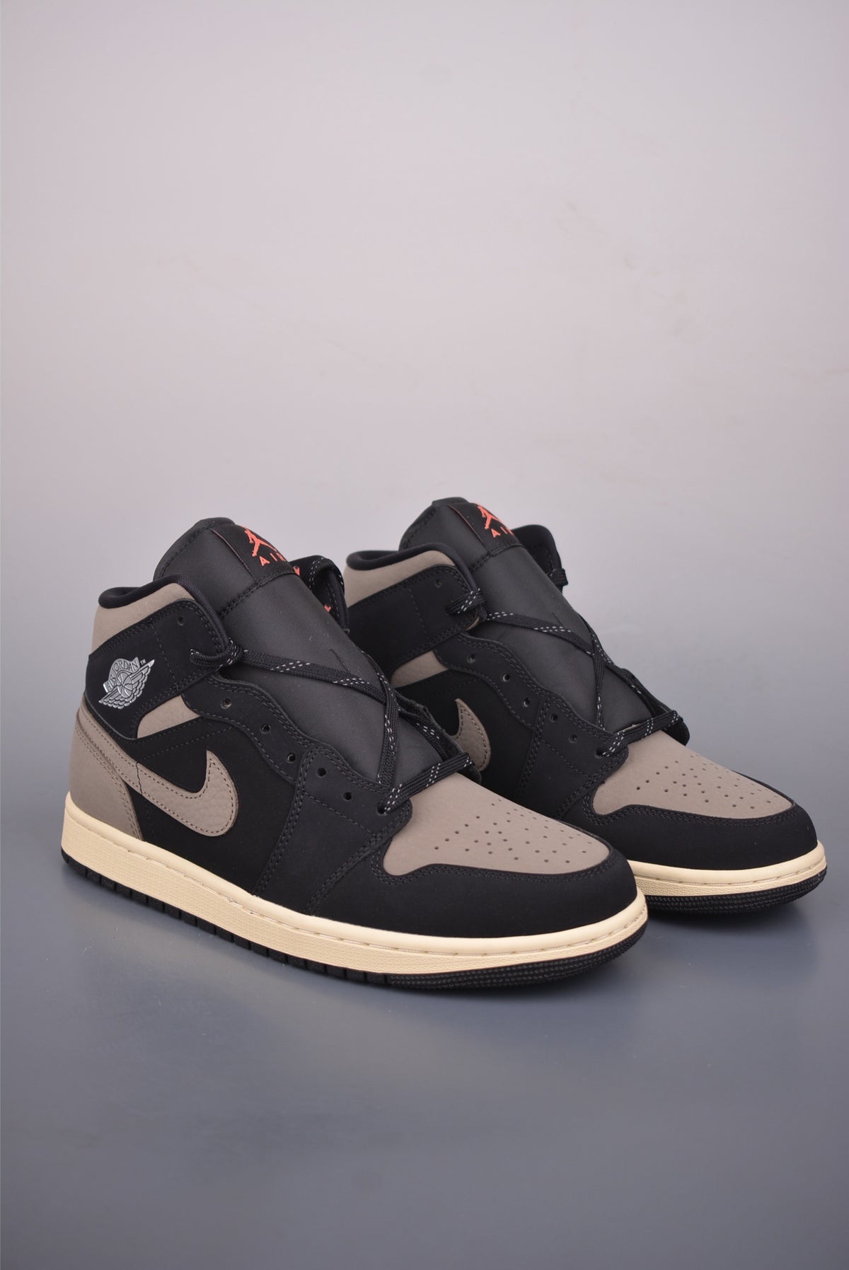 👟Air Jordan 1 Mid
