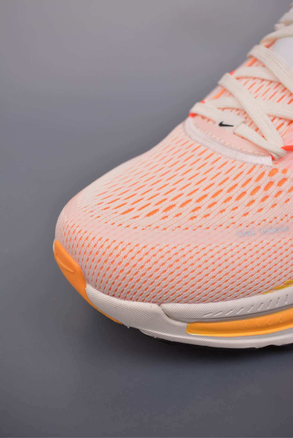 👟Nike Air Zoom Vomero 18