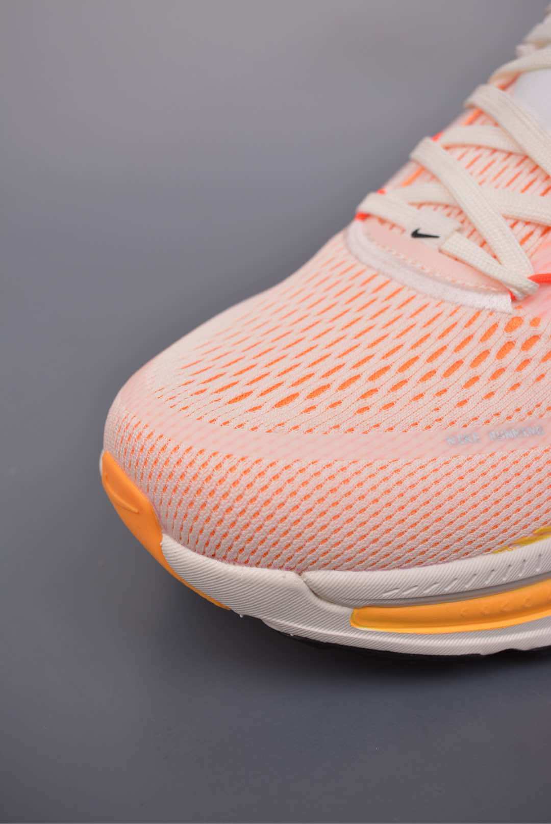 👟Nike Air Zoom Vomero 18