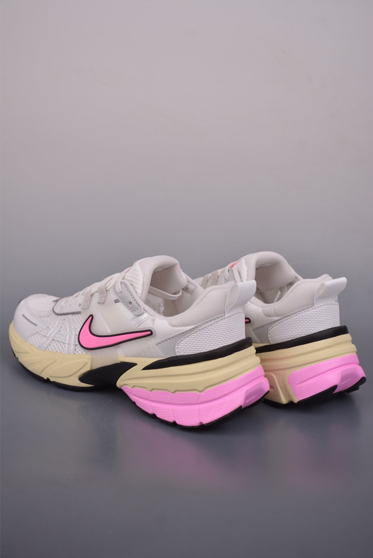 👟Nike V2K Run