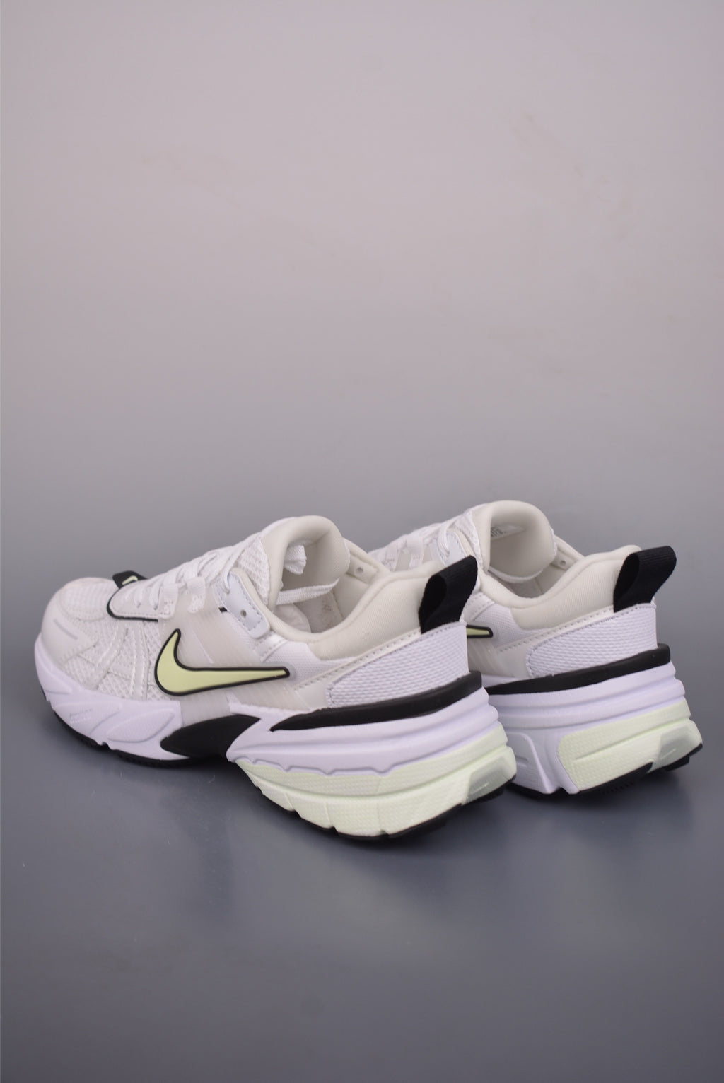 👟Nike V2K Run