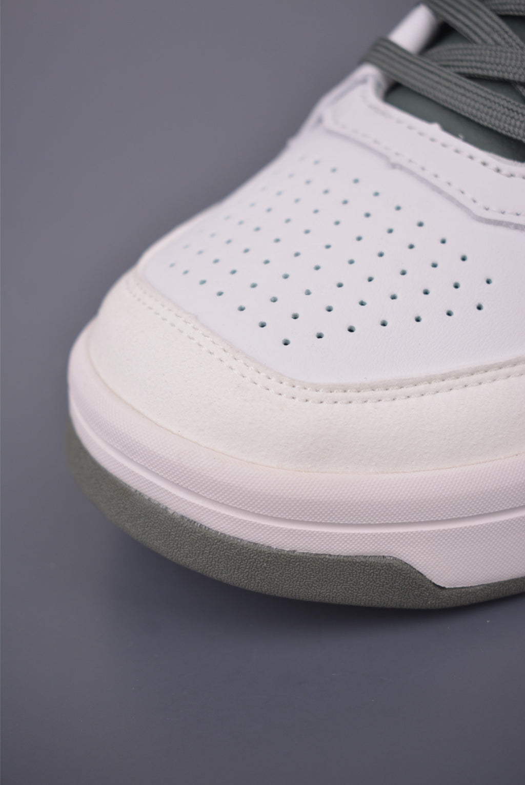 👟On The Roger Clubhouse