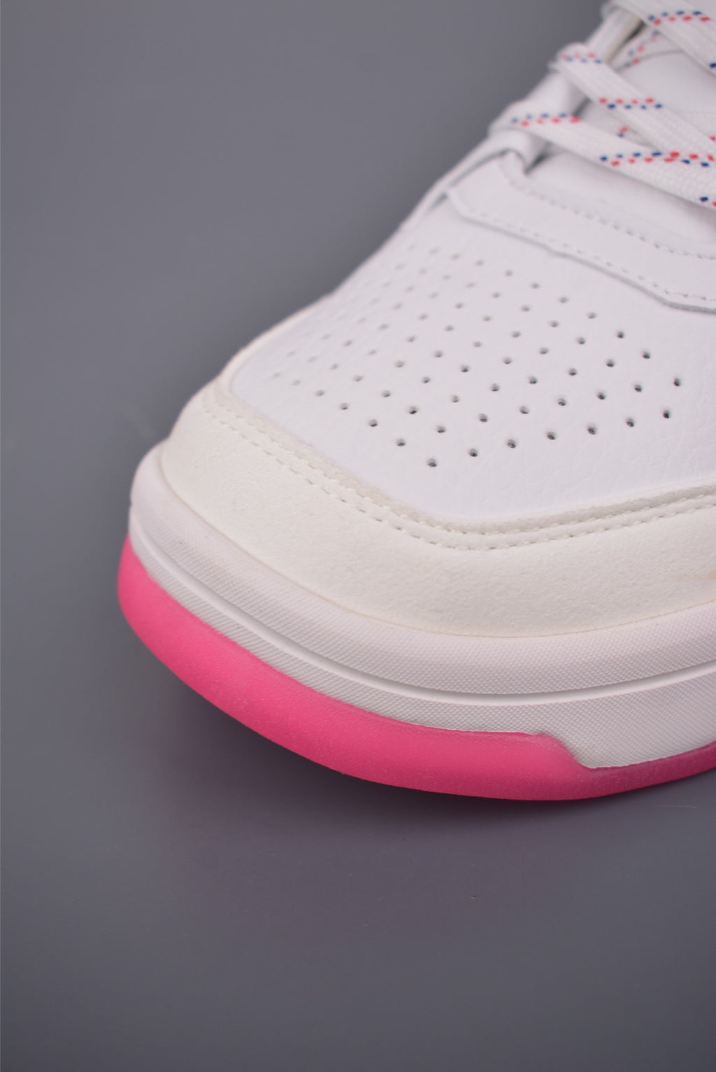 👟On The Roger Clubhouse